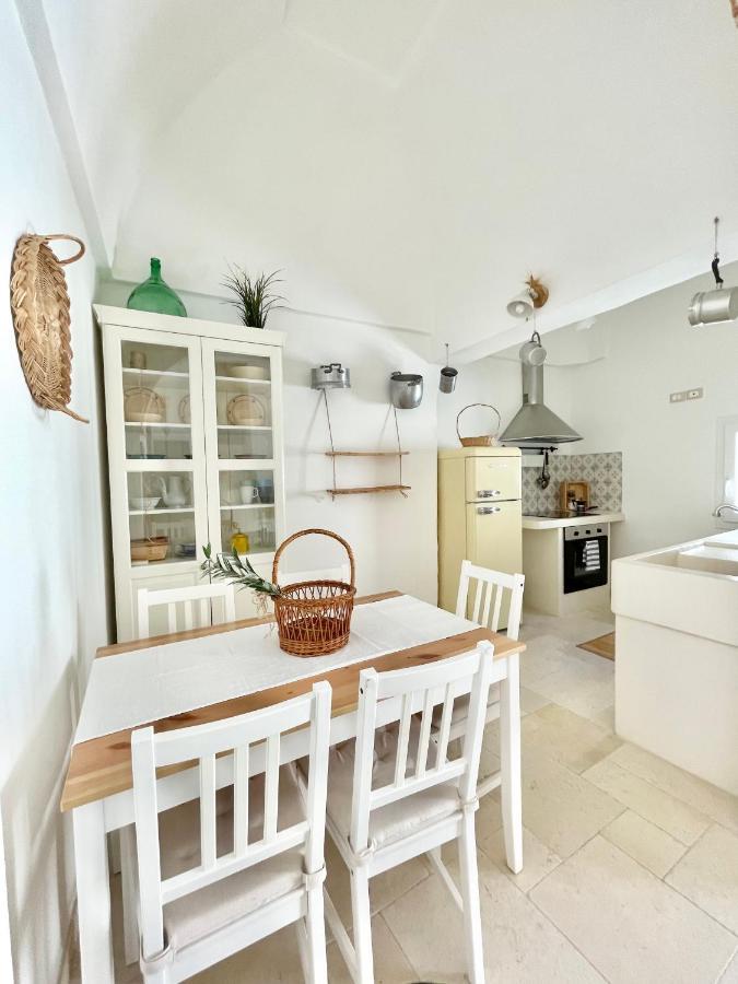Tetti Bianchi - Deva'S Suite Home Ostuni Ngoại thất bức ảnh