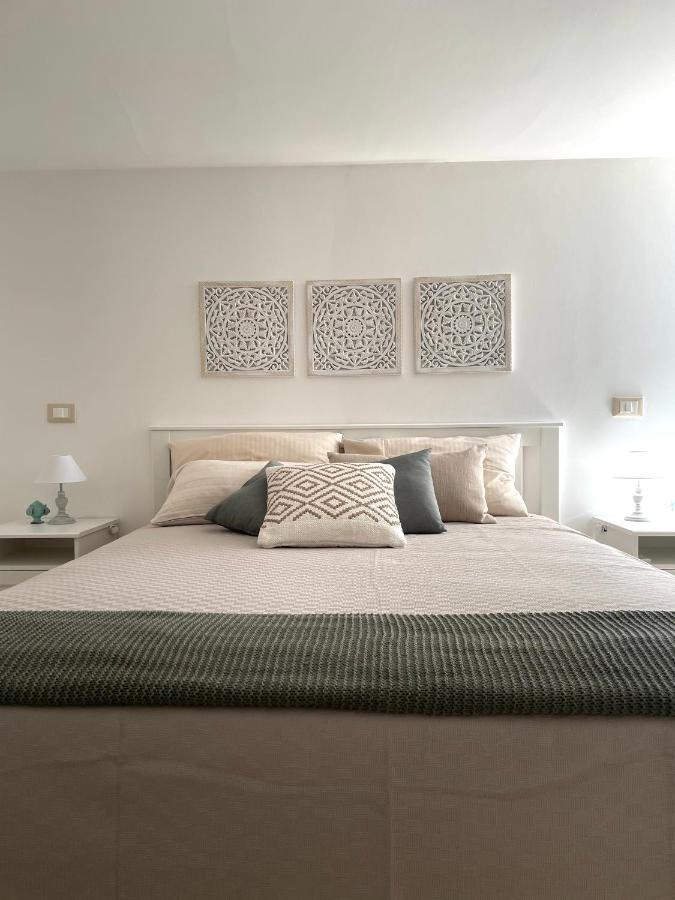 Tetti Bianchi - Deva'S Suite Home Ostuni Ngoại thất bức ảnh